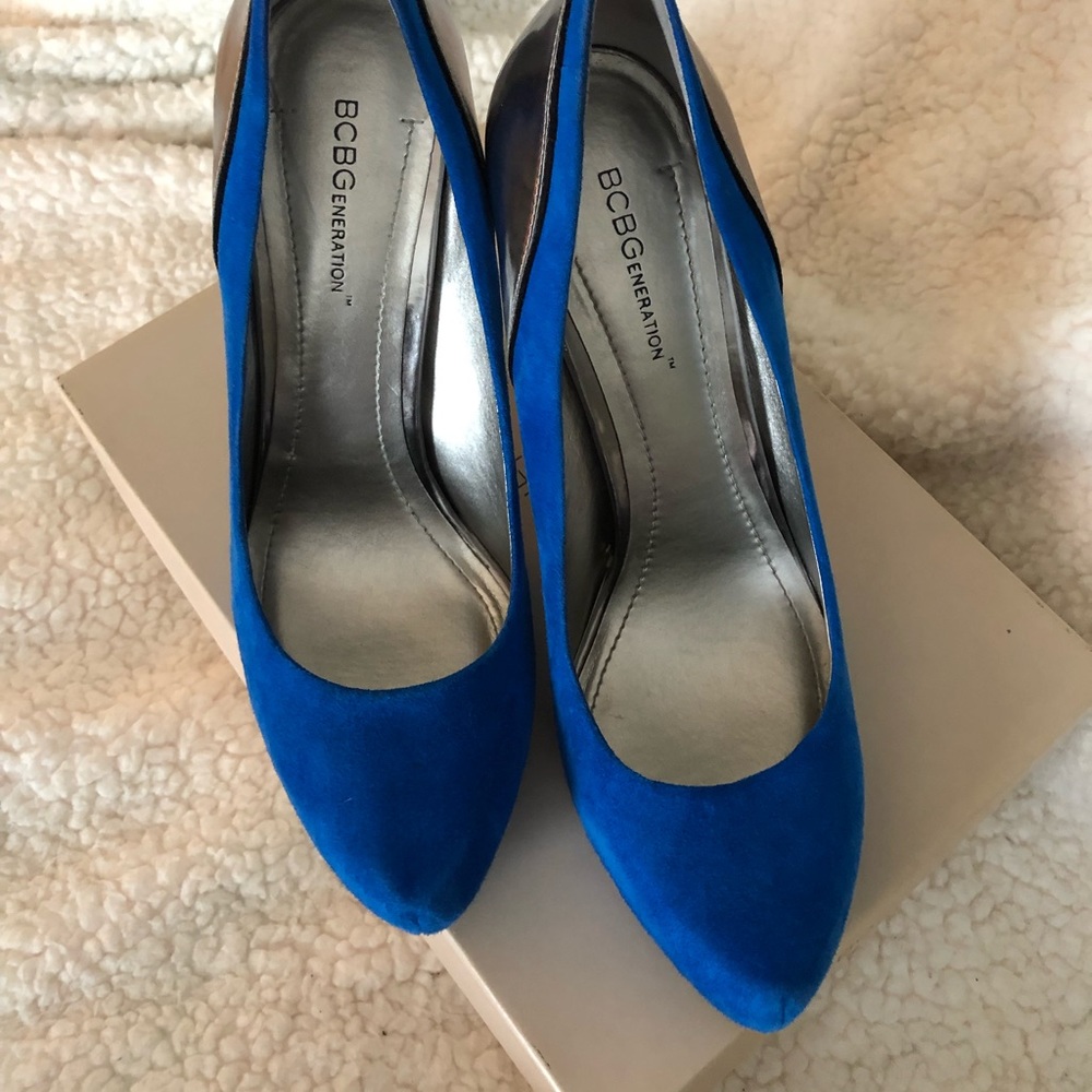 BCBG Generation Paeyton Ulta Blue Magnet heels